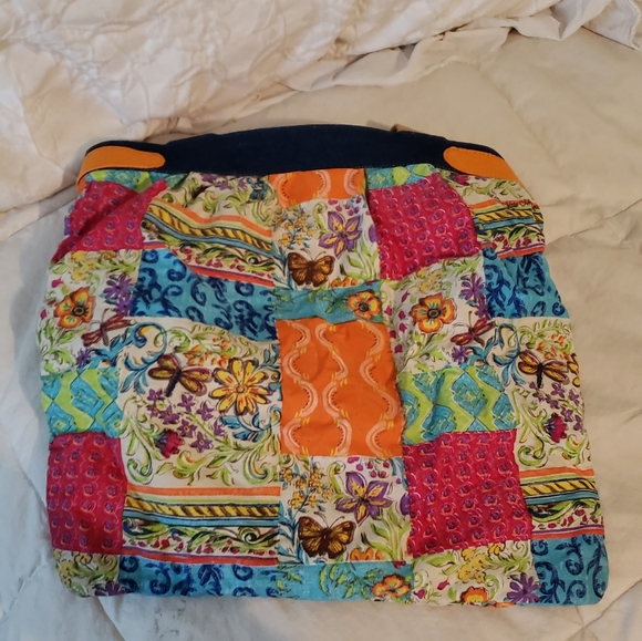 NWT Beautiful Tote - Picture 2 of 4